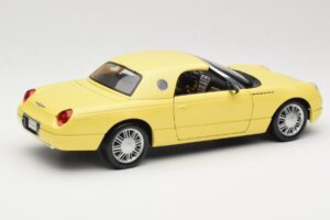 Ford Thunderbird Show Car Galben Maisto 1:18 50336 Metal - imaginea 3 din 8