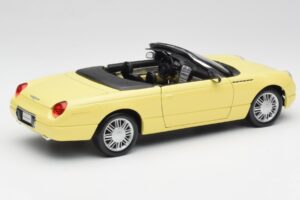 Ford Thunderbird Show Car Galben Maisto 1:18 50335 Metal - imaginea 3 din 8