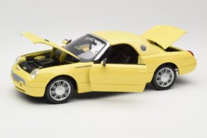 Ford Thunderbird Show Car Galben Maisto 1:18 50336 Metal - imaginea 2 din 8