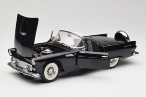 Ford Thunderbird Cabriolet Negru Revell 1:18 8818-M1 Metal - imaginea 2 din 8