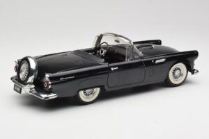 Ford Thunderbird Cabriolet Negru Revell 1:18 8818-M1 Metal - imaginea 3 din 8