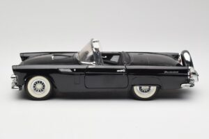 Ford Thunderbird Cabriolet Negru Revell 1:18 8818-M1 Metal - imaginea 4 din 8