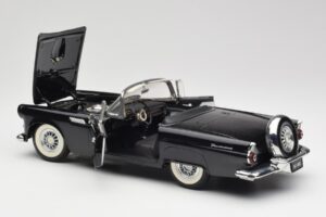 Ford Thunderbird Cabriolet Negru Revell 1:18 8818-M1 Metal - imaginea 5 din 8