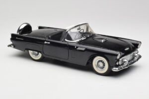 Ford Thunderbird Cabriolet Negru Revell 1:18 8818-M1 Metal - imaginea 6 din 8