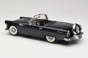 Ford Thunderbird Cabriolet Negru Revell 1:18 8818-M1 Metal - imaginea 7 din 8