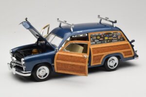 Ford Woody Station Wagon Bayview Blue Surf Shop Motor City 1:18 60002 Metal - imaginea 2 din 8
