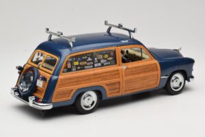 Ford Woody Station Wagon Bayview Blue Surf Shop Motor City 1:18 60002 Metal - imaginea 3 din 8