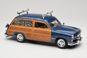 Ford Woody Station Wagon Bayview Blue Surf Shop Motor City 1:18 60002 Metal - imaginea 6 din 8