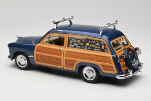 Ford Woody Station Wagon Bayview Blue Surf Shop Motor City 1:18 60002 Metal - imaginea 7 din 8
