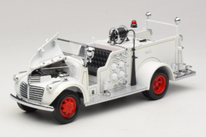GMC Mașină de Pompieri Alb Road Signature 1:18 20068 Metal - imaginea 2 din 9
