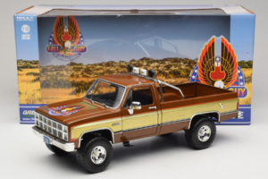 GMC K-2500 Sierra Grande Maro GreenLight 1:18 13560 Metal - imaginea 8 din 8