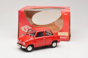 Goggomobil T 250 Roșu Revell 1:18 8952 Metal - imaginea 7 din 7