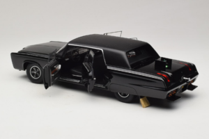 Chrysler Imperial Black Beauty Green Hornet TV Series AUTOart 1:18 71546 Metal - imaginea 5 din 8