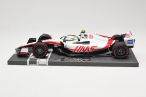 Haas VF-22 #47 M. Schumacher Bahrain GP 2022 Minichamps 1:18 117220147 Metal