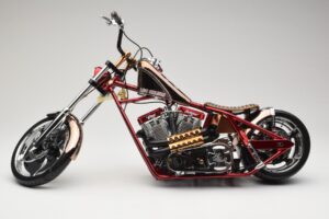 Harley-Davidson West Coast Choppers Diablo Soft Tail Auriu Roșu Minichamps 1:5 JJ04-05-03 Metal - imaginea 3 din 6