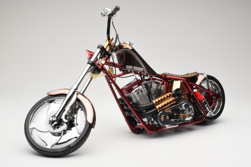 Harley-Davidson West Coast Choppers Diablo Soft Tail Auriu Roșu Minichamps 1:5 JJ04-05-03 Metal