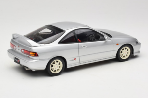 Honda Integra Type R DC2 Pre-Facelift Vogue Silver Metallic MotorHelix 1:18 M85202 Metal - imaginea 3 din 8