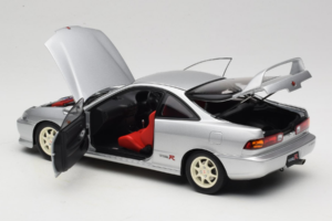Honda Integra Type R DC2 Pre-Facelift Vogue Silver Metallic MotorHelix 1:18 M85202 Metal - imaginea 5 din 8