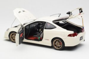 Honda Integra DC5 Type R Mugen Alb AUTOart 1:18 73251 Metal - imaginea 5 din 8