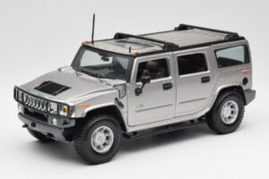 Hummer H2 Argintiu Maisto 1:18 7449569 Metal