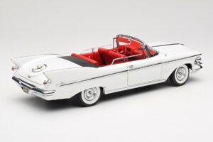 Imperial Crown Cabriolet Alb Road Signature 1:18 20138 Metal - imaginea 3 din 8