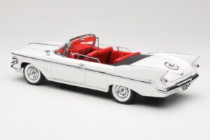 Imperial Crown Cabriolet Alb Road Signature 1:18 20138 Metal - imaginea 7 din 8