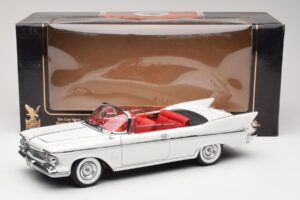 Imperial Crown Cabriolet Alb Road Signature 1:18 20138 Metal - imaginea 8 din 8