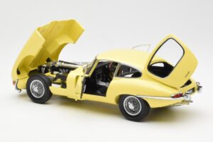 Jaguar E-Type 3.8 Series 1 Galben Deschis Kyosho 1:18 08954LY Metal - imaginea 5 din 8