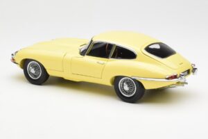 Jaguar E-Type 3.8 Series 1 Galben Deschis Kyosho 1:18 08954LY Metal - imaginea 7 din 8