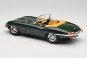Jaguar E-Type Cabriolet Verde Bburago 1:18 3026 Metal - imaginea 7 din 8