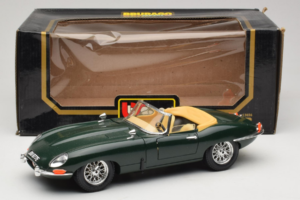 Jaguar E-Type Cabriolet Verde Bburago 1:18 3026 Metal - imaginea 8 din 8