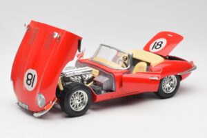 Jaguar E-Type Cabriolet Roșu Bburago 1:18 3016 Metal - imaginea 2 din 8