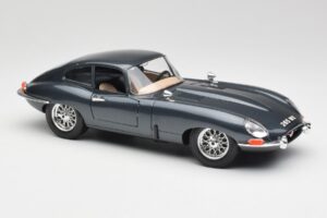 Jaguar E-Type Series 1 Verde Bburago 1:18 3018-M1 Metal - imaginea 6 din 8