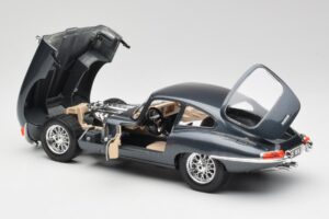 Jaguar E-Type Series 1 Verde Bburago 1:18 3018-M1 Metal - imaginea 7 din 8