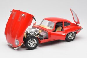 Jaguar E-Type Roșu Bburago 1:18 3018 Metal - imaginea 2 din 8
