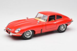 Jaguar E-Type Roșu Bburago 1:18 3018 Metal