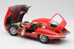 Jaguar E-Type Roșu Bburago 1:18 3018 Metal - imaginea 5 din 8