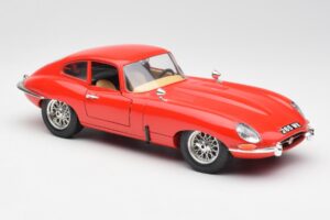 Jaguar E-Type Roșu Bburago 1:18 3018 Metal - imaginea 6 din 8
