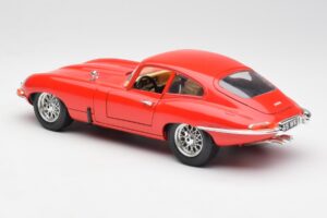 Jaguar E-Type Roșu Bburago 1:18 3018 Metal - imaginea 7 din 8
