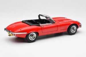 Jaguar E-Type Roadster Series III V12 Roșu AUTOart 1:18 73523 Metal - imaginea 3 din 8