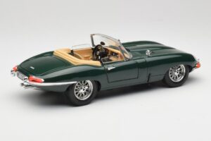 Jaguar E-Type Series 1 Roadster Verde Bburago 1:18 3018-M5 Metal - imaginea 3 din 8