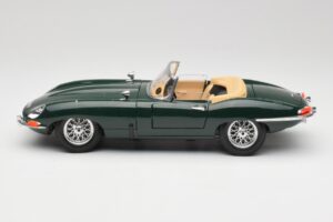 Jaguar E-Type Series 1 Roadster Verde Bburago 1:18 3018-M5 Metal - imaginea 4 din 8