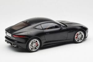 Jaguar F-Type R X152 Negru Mat AUTOart 1:18 73652 Compozit - imaginea 3 din 8