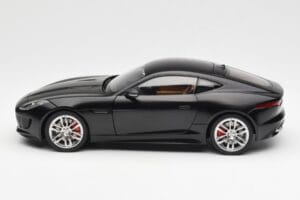Jaguar F-Type R X152 Negru Mat AUTOart 1:18 73652 Compozit - imaginea 4 din 8