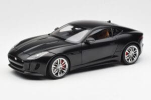 Jaguar F-Type R X152 Negru Mat AUTOart 1:18 73652 Compozit