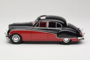 Jaguar Mk VIII Negru & Roșu Închis BoS Models 1:18 BOS408 Rășină - imaginea 3 din 6