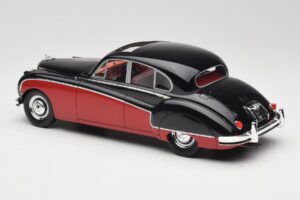 Jaguar Mk VIII Negru & Roșu Închis BoS Models 1:18 BOS408 Rășină - imaginea 5 din 6