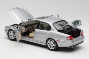 Jaguar X-Type Argintiu Maisto 1:18 7271328 Metal - imaginea 5 din 8