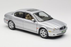Jaguar X-Type Argintiu Maisto 1:18 7271328 Metal - imaginea 6 din 8