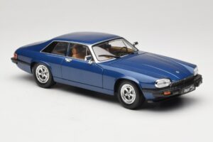 Jaguar XJ-S Albastru Road Signature 1:18 92658 Metal - imaginea 5 din 8